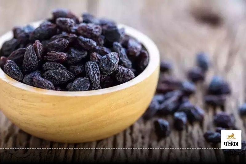 7 benefits of consuming black raisins daily