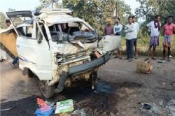 CG Accident: दर्दनाक सड़क हादसा, मेला देखकर लौट रहे लोगों को ट्रेलर ने मारी ठोकर,
7 लोगों की मौत - image