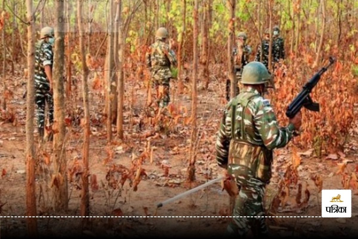 Sukma Naxal Attack: जगरगुंडा साप्ताहिक बाजार की ड्यूटी में तैनात जवानों पर
नक्सलियों ने किया अटैक, 2 घायल