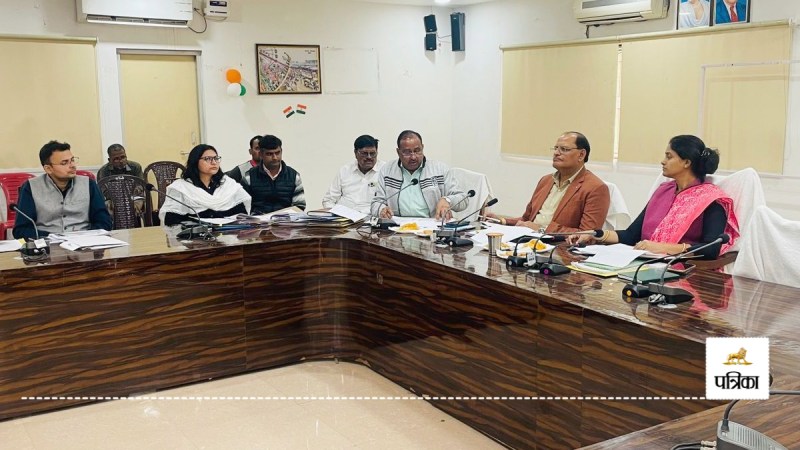 DM meeting regarding 10th 12th examination in Amroha for UP Board Exams