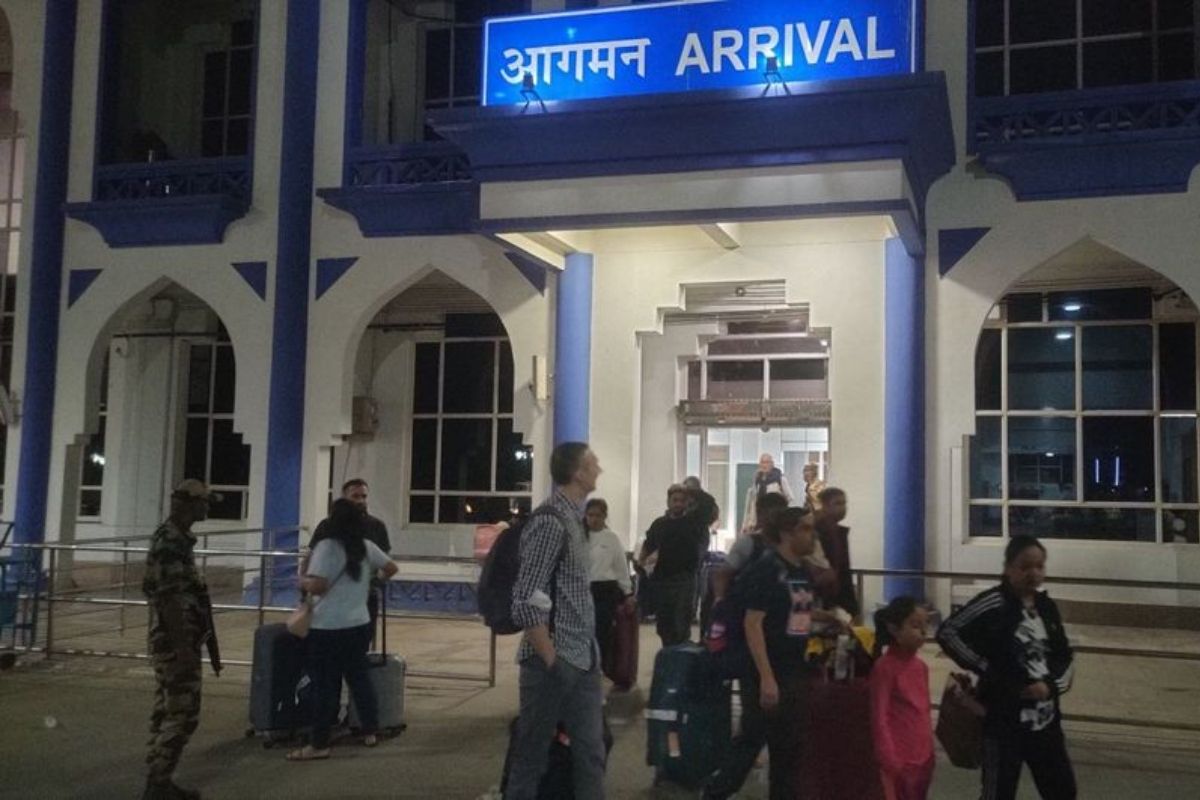Delhi Jodhpur Air India Flight Reached Jodhpur 7 hours Late Passengers Upset Know what is Reason
