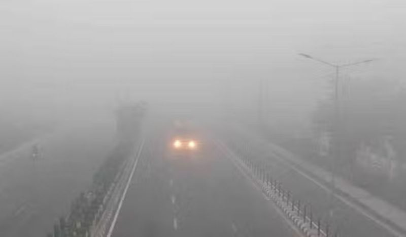 Due to dense fog, the speed of trains has been slowed down