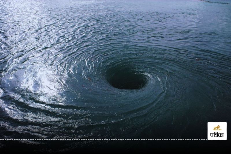 Indian Ocean patal ka rasta Gravity hole on side of India Research