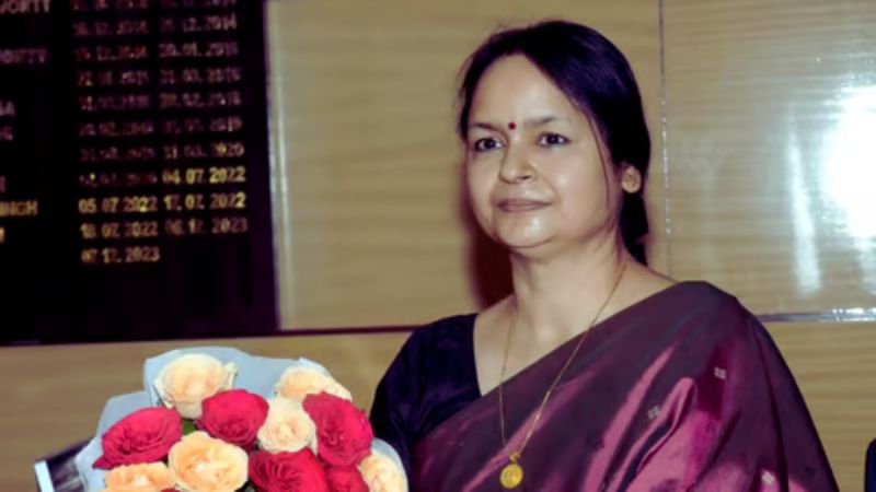 IAS Alka Tiwari Success Story