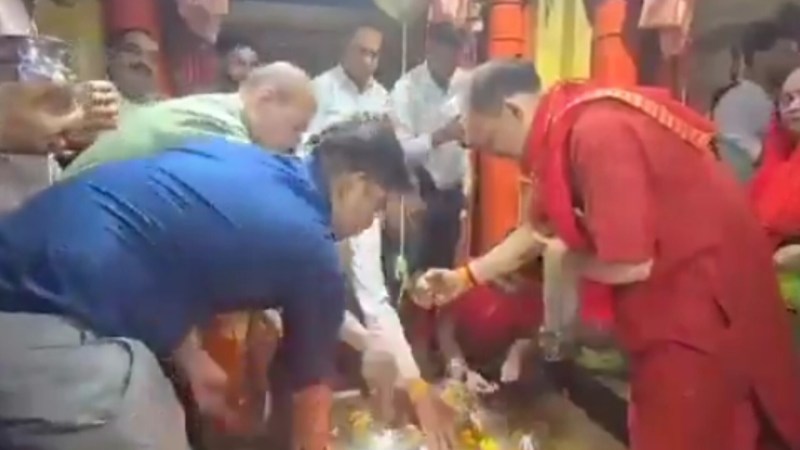 वनखंडेश्वर मंदिर का हुआ शुद्धिकरण, धोया गया हरिद्वार के जल से