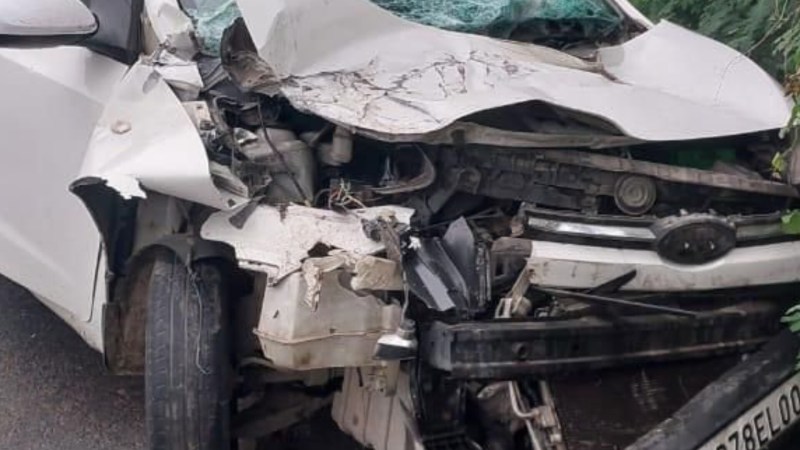 दुर्घटनाग्रस्त कार