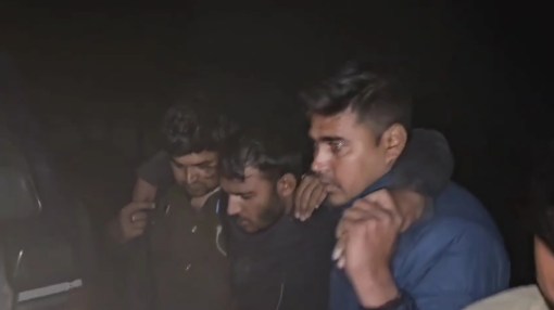 पुलिस के कंधों के सहारे चलता लुटेरा