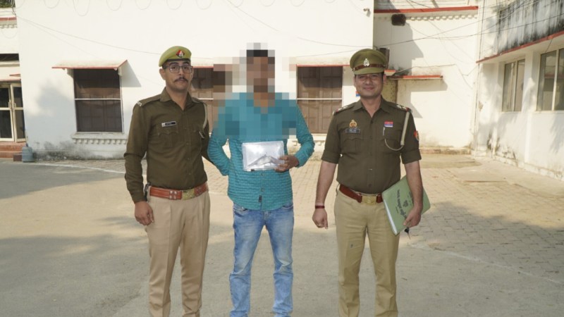 पुलिस की गिरफ्त में देवराज