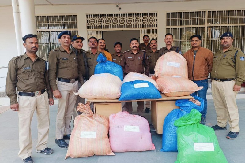 Kotwali and Barhi police seized ganja worth 29 lakhs