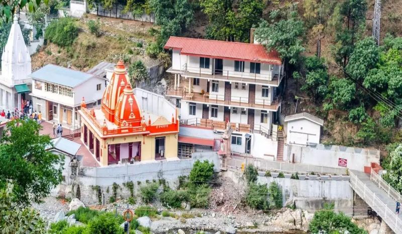 Land worth crores of UP military officer has been confiscated in Kaichi Dham of Nib Karauli Maharaj