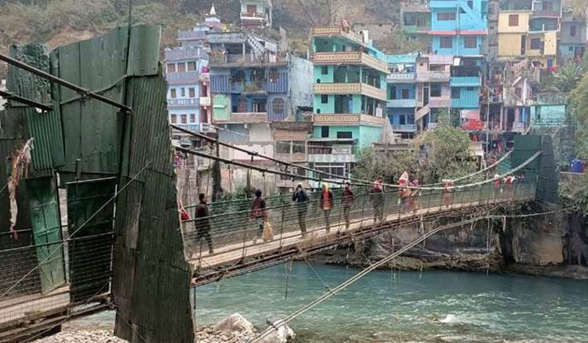Stones pelted in India from Nepal