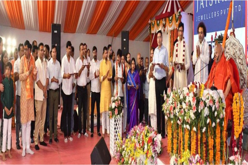 Swami Rambhadracharya news