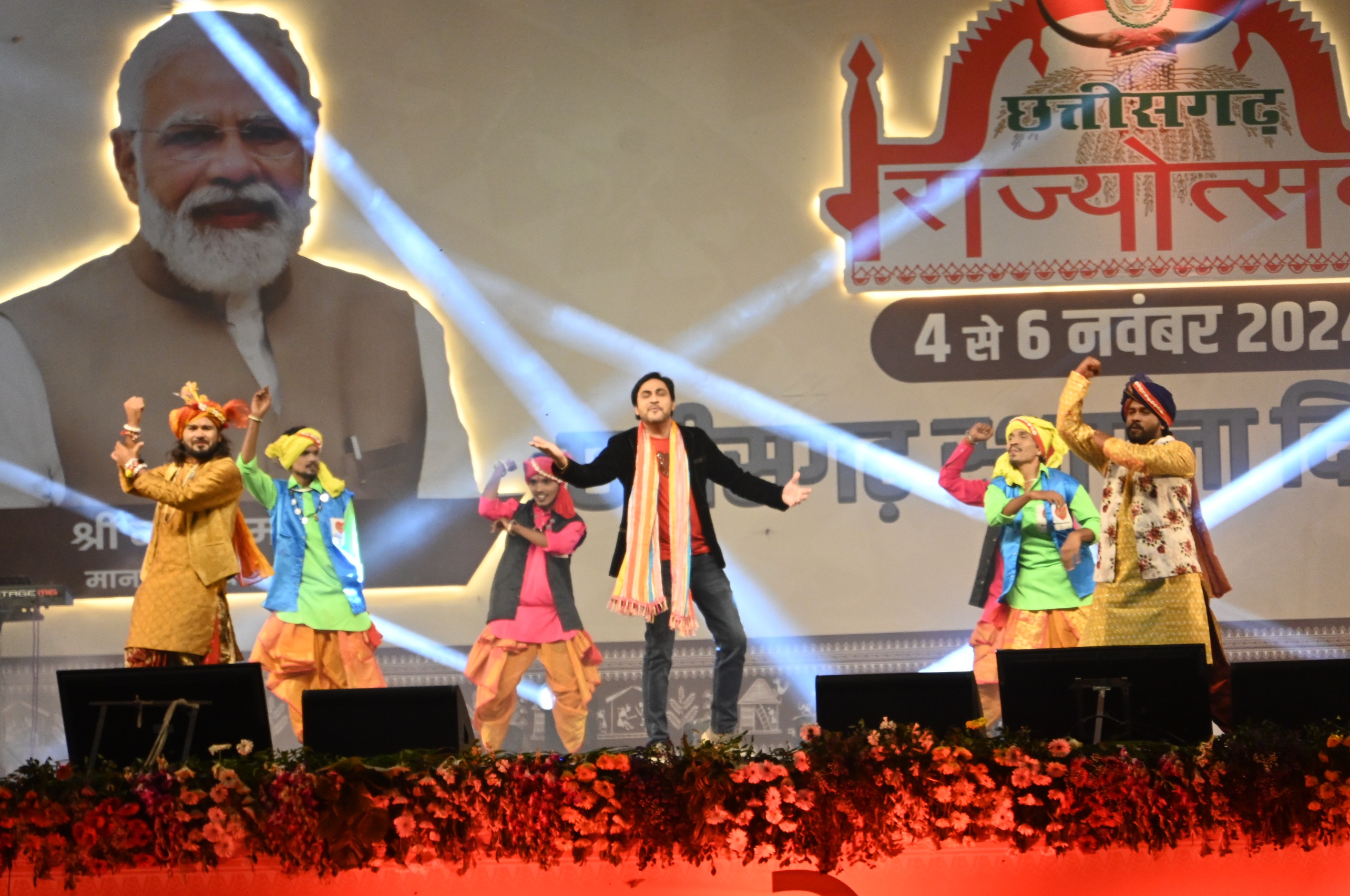 छत्तीसगढ़ राज्योत्सव 2024 : छत्तीसगढ़ी गीतों की रही धूम, प्रदर्शनी में लगी भीड