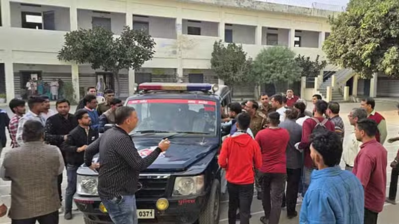 Teacher expressed love in Amroha