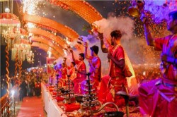 Korba News: देव दिवाली आज, हसदेव नदी के तट पर महाआरती, भव्य आतिशबाजी के साथ-साथ
भव्य लाइट शो का भी आयोजन - image