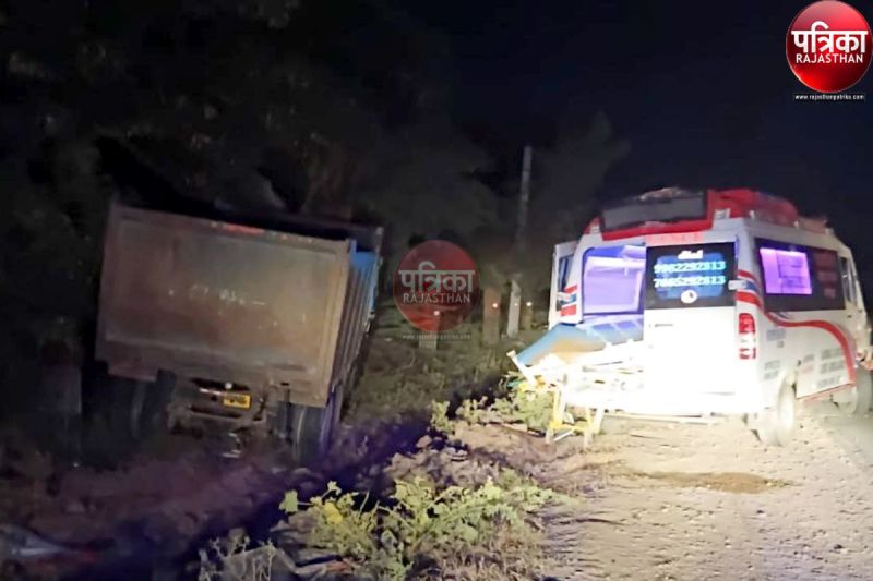 एम्बुलेंस से दूसरी एम्बुलेंस में मरीज को शिपट करते समय डम्पर ने मारी टक्कर, 3 की मौत, एक की हालात गम्भीर