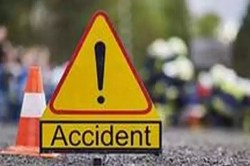 CG Accident: भीषण सड़क हादसा, 3 महिलाओं की दर्दनाक मौत, 4 की हालत गंभीर - image