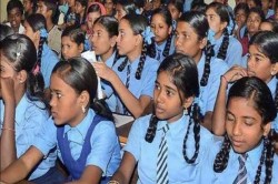 CG Education News: स्कूल शिक्षा विभाग ने लिया बड़ा निर्णय, सरकारी स्कूलों में
पहली बार जनवरी में होगा प्री-बोर्ड - image