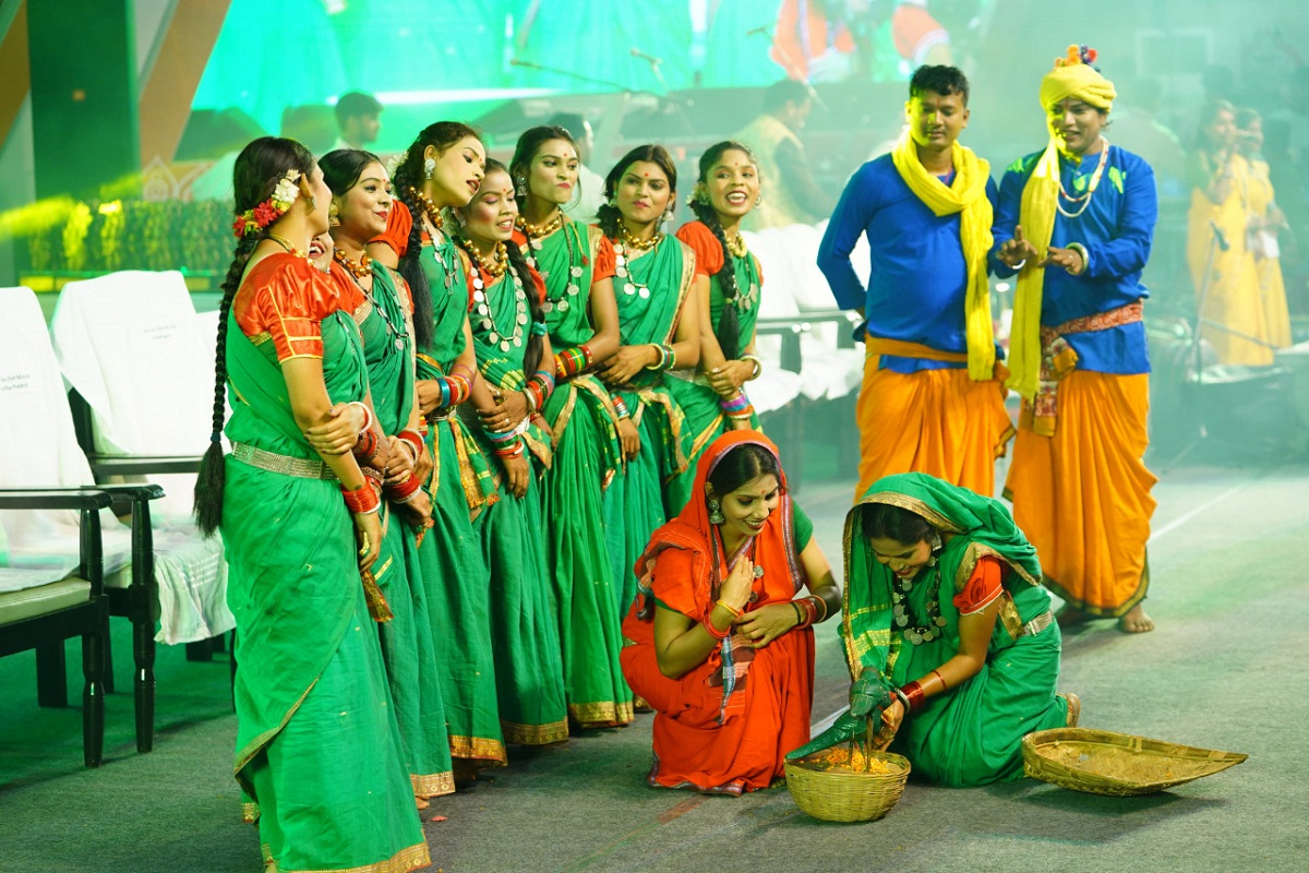 CG Rajyoutsav 2024: सांस्कृतिक कार्यक्रमों की मनमोहक प्रस्तुतियां, देखें तस्वीरें