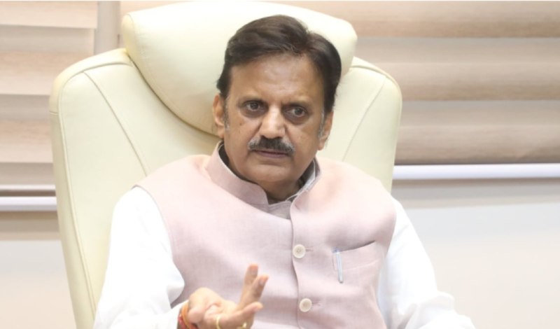 Health Minister Rajendra Shukla removed Civil Surgeon Dr. Naresh Gunade in Chhindwara