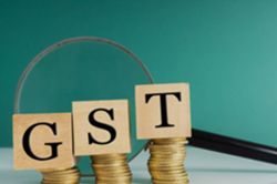 पूर्व सांसद के भतीजे की फर्म पर GST का छापा, 12 लाख का जुर्माना, एक गाड़ी में
भेज दी 38 लाख की सामग्री - image