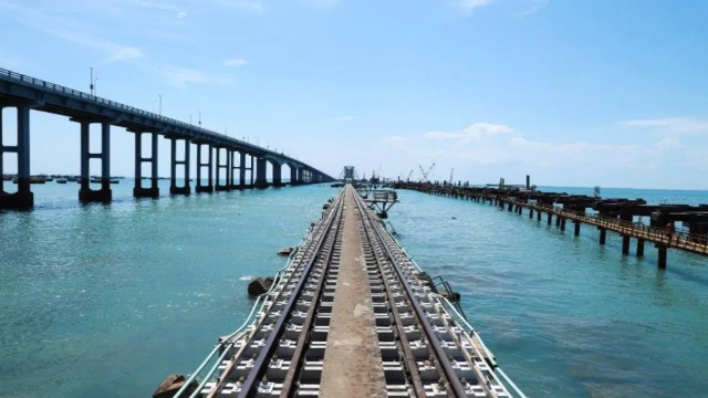 India's First Vertical Lift Bridge