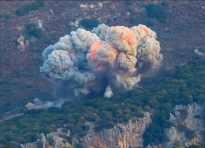 Israeli air strikes in Lebanon