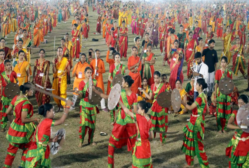 5 thousand girls wielded swords in indore