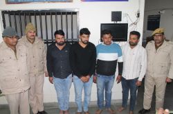 Crime-पेट्रोल पम्प पर देर रात कहासुनी, झगड़ा, लूटपाट और आगजनी, 4 आरोपी गिरफ्तार - image