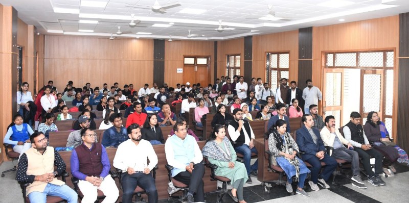 न्यायिक सुधार विषय पर विशेष व्याख्यान आयोजित