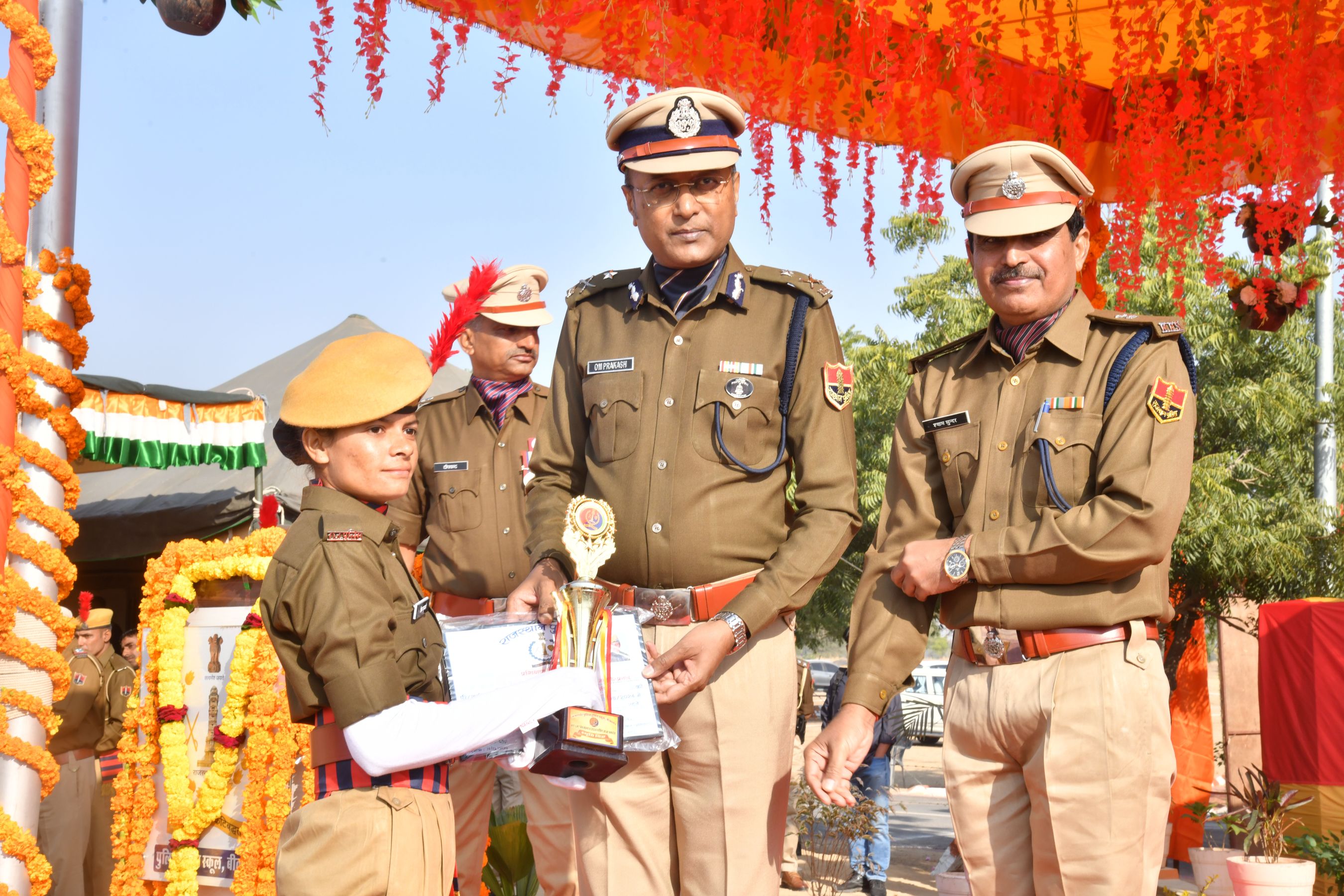 पुलिस ट्रेनिंग सेंटर में दीक्षात समारोह पास आउट परेड में 22 महिला-पुरुष
सिपाहियों का सम्मान