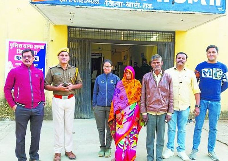 शुक्रवार को बारां निवासी धर्मराज बैरवा का शव नहर की ड्रेन में मिला था। जानकारी के अनुसार शव पर चोट के निशान थे। परिजन ने हत्या की आशंका भी जताई थी।