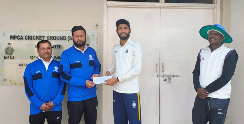 अवधेश प्लेयर ऑफ दी मैच