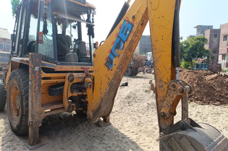 अवैध खनन के खिलाफ कार्रवाई, 6 ट्रेक्टर ट्रॉली और जेसीबी जब्त Action against illegal mining, 6 tractor trolley and JCB seized