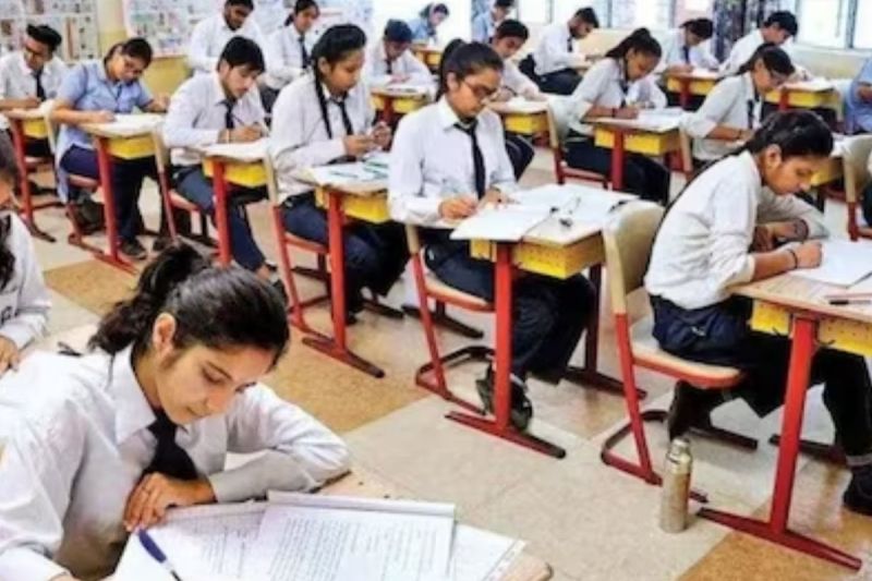 Delhi-NCR AQI: ‌दिल्ली-एनसीआर में हाइब्रिड मोड में चलेंगी पांचवीं तक कक्षाएं! सरकार ने लगाई ये पाबंदियां