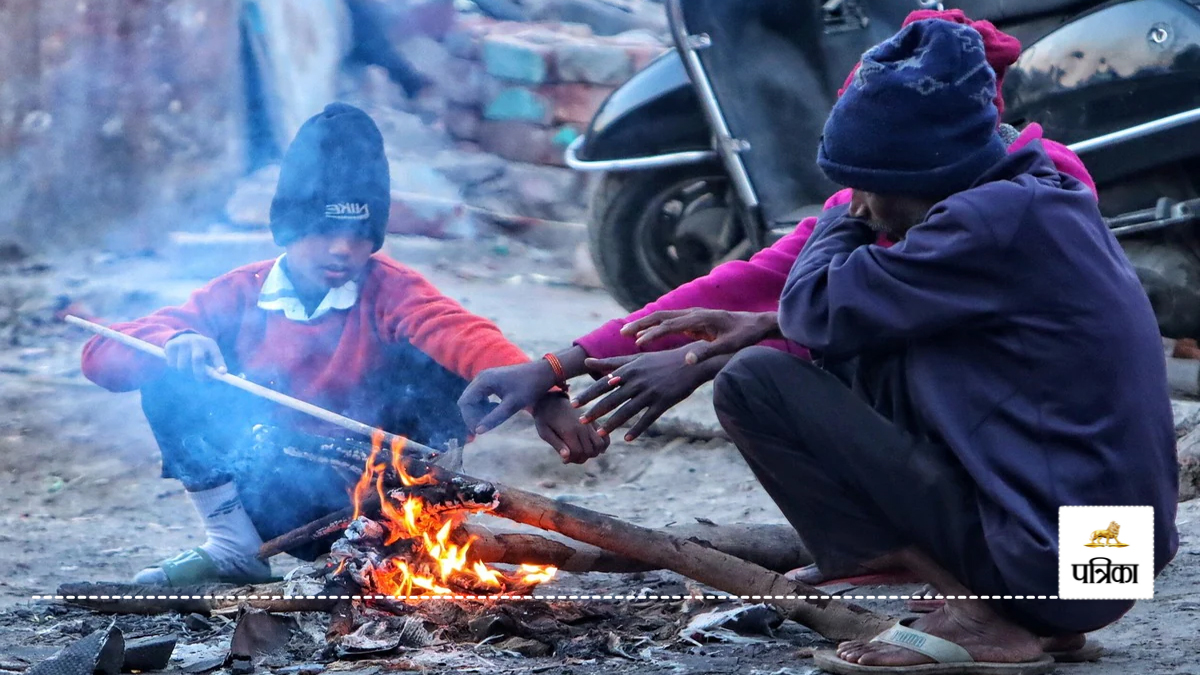 UP Weather News: यूपी में सर्द हवाओं ने बढ़ाई गलन, इन 12 जिलों में शीतलहर का
अलर्ट