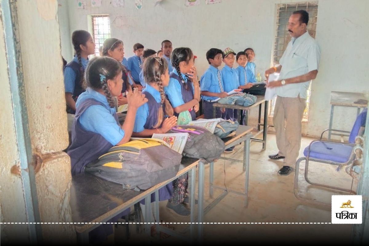 Teacher Reels: टीचर की इंस्टा रील नहीं बनाने पर धमकी! छात्राओं ने रो-रोकर सुनाई
दास्तां, कलेक्टर से शिकायत