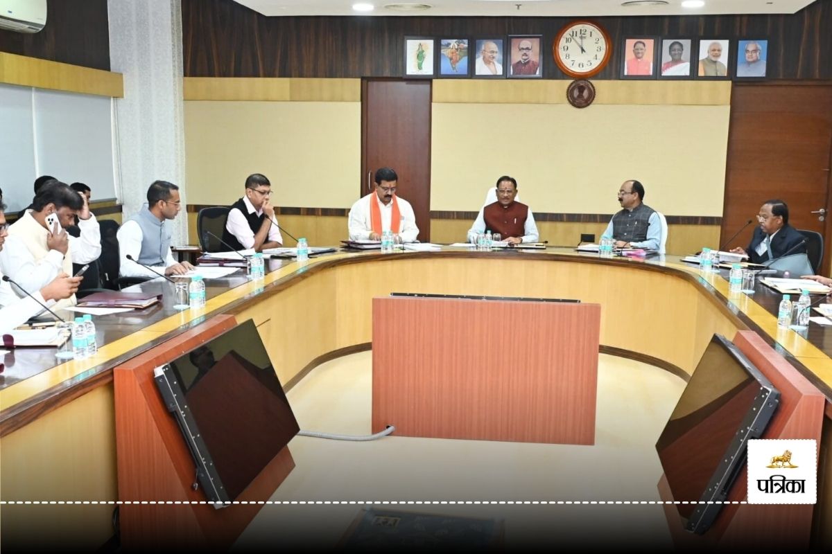 CG News: एक और बड़ी खुशखबरी! ST वर्ग के युवाओं को पुलिस भर्ती में मिलेगी विशेष छूट