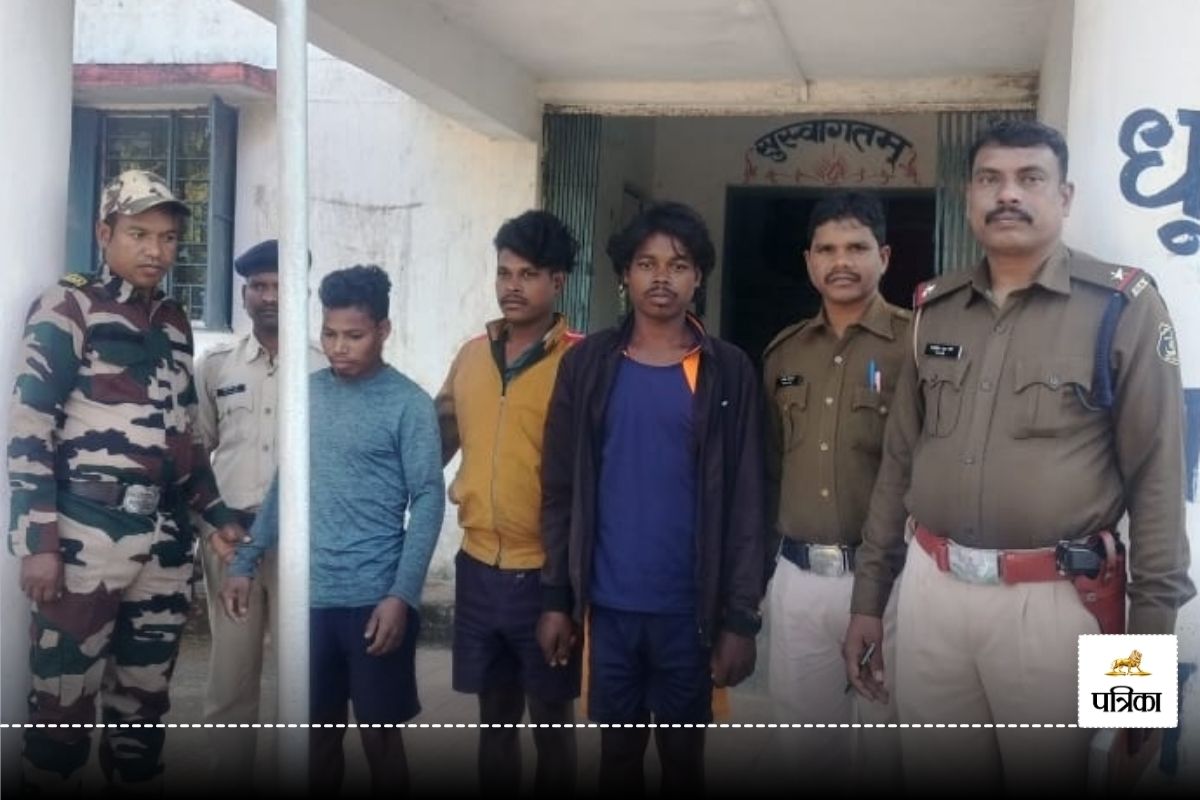 CG Murder Case: चार दोस्तों ने पी शराब, फिर 3 ने मिलकर कमरे में चौथे युवक को…
वारदात जान दहल उठेगा दिल