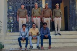 Dausa Crime News: प्रेमी ही निकला हत्यारा, ढाई साल तक विवाहिता से प्यार, फिर
दोस्तों संग रची खौफनाक साजिश - image