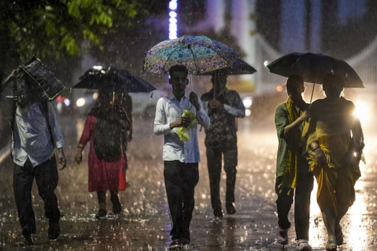 Weather Update: एनसीआर में आज से बदलेगा मौसम का मिजाज, बारिश और कोहरे का IMD
अलर्ट जारी