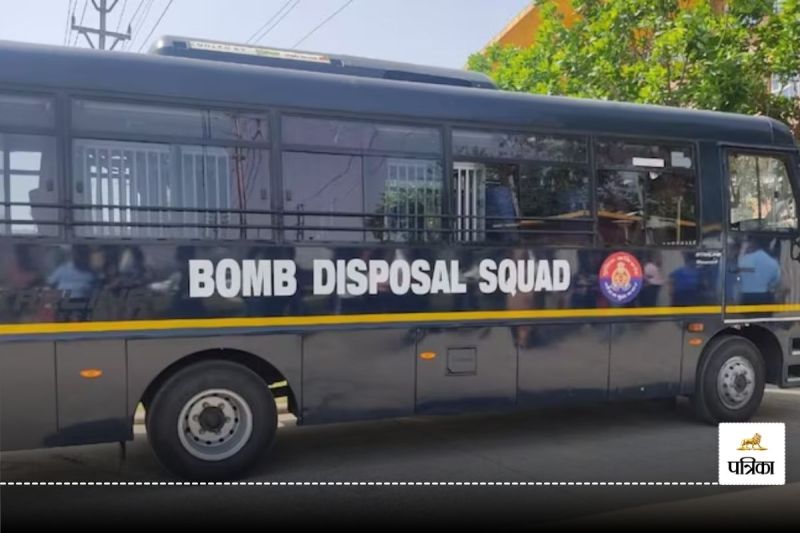 Delhi school bomb threat