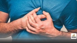 Emergency Tips During Heart Attack : हार्ट अटैक की इमरजेंसी में ये 5 कदम उठाएं,
जान बचाएं - image