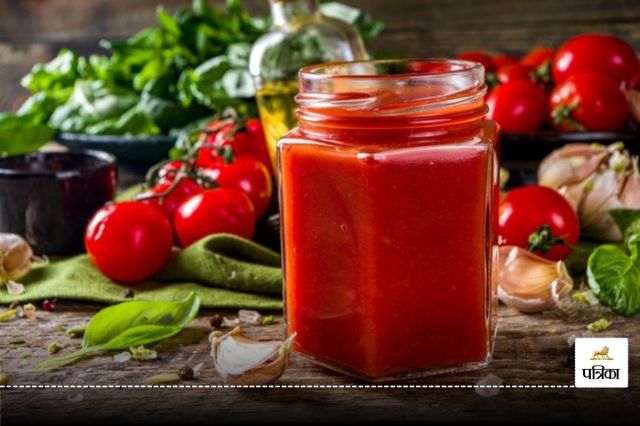 Essential ingredients for making tomato sauce