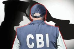 Cyber fraud: फर्जी सीबीआई अफसर बनकर ड्रग माफिया को बेटी का पार्टनर बताकर लाखों
की ठगी - image