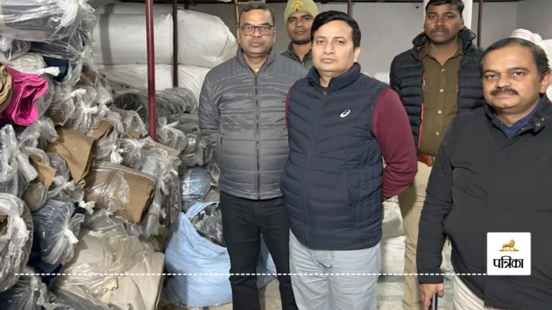 GST team raids jacket factory in Amroha