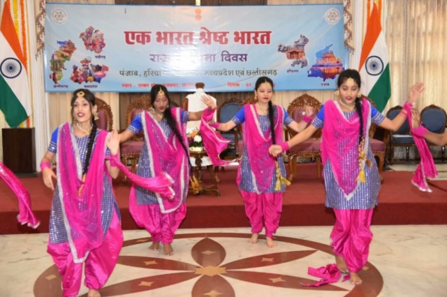 गिद्धा
