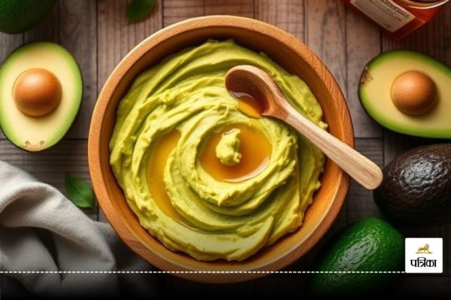 Honey and avocado face pack