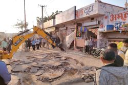 देशनोक में हटाए अतिक्रमण, प्रशिक्षु आईएएस के नेतृत्व में हुई कार्यवाही - image