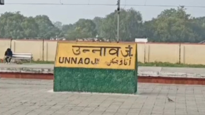 ट्रेन में सफाई कर्मचारी करता था मोबाइल की चोरी, गिरफ्तार